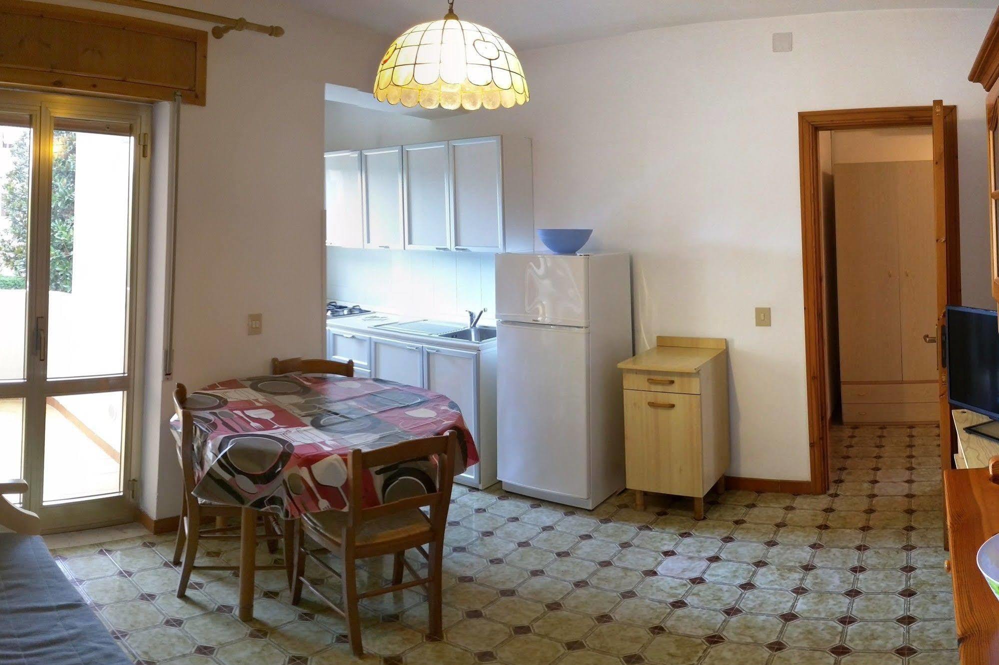 Residence Atlante Лепорано Экстерьер фото