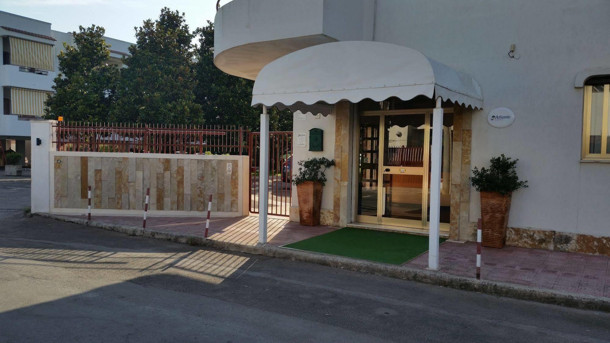 Residence Atlante Лепорано Экстерьер фото